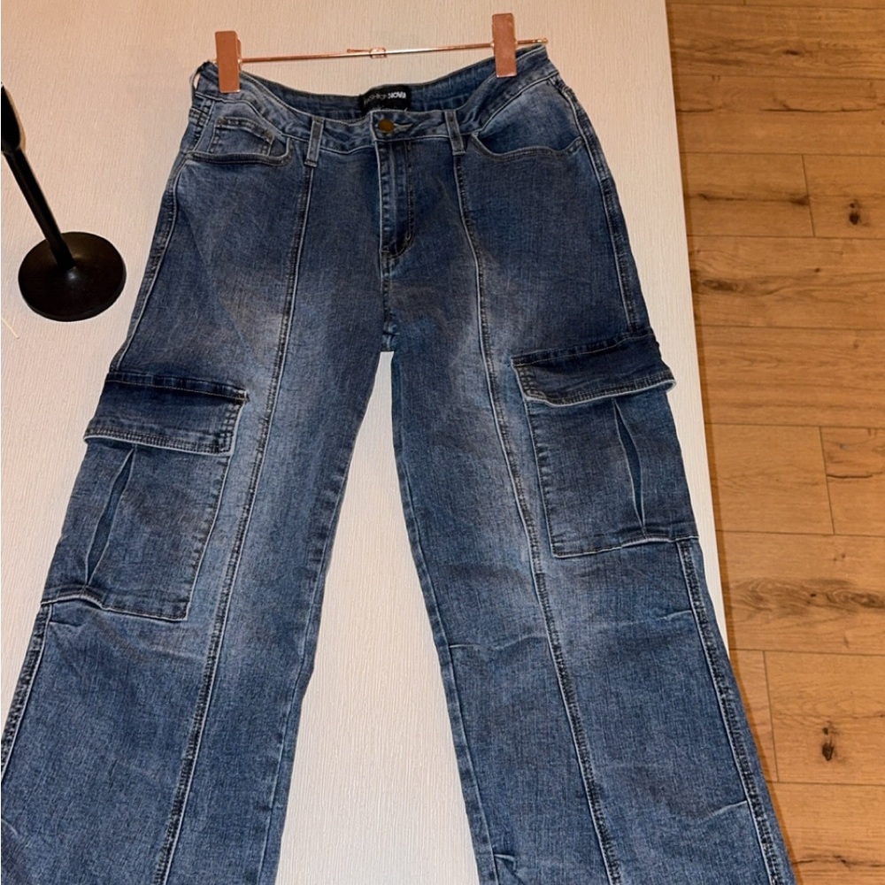 Fashion Nova Women's Dark Blue Straight Leg Jeans